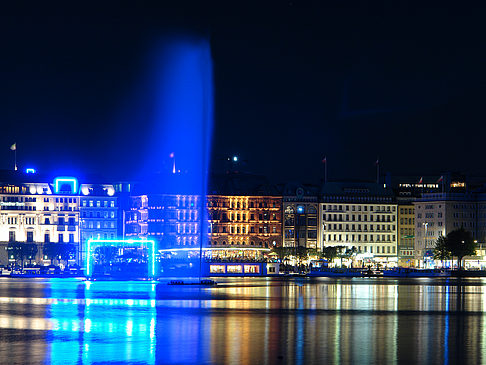 Fotos Fontäne auf der Binnenalster | Hamburg